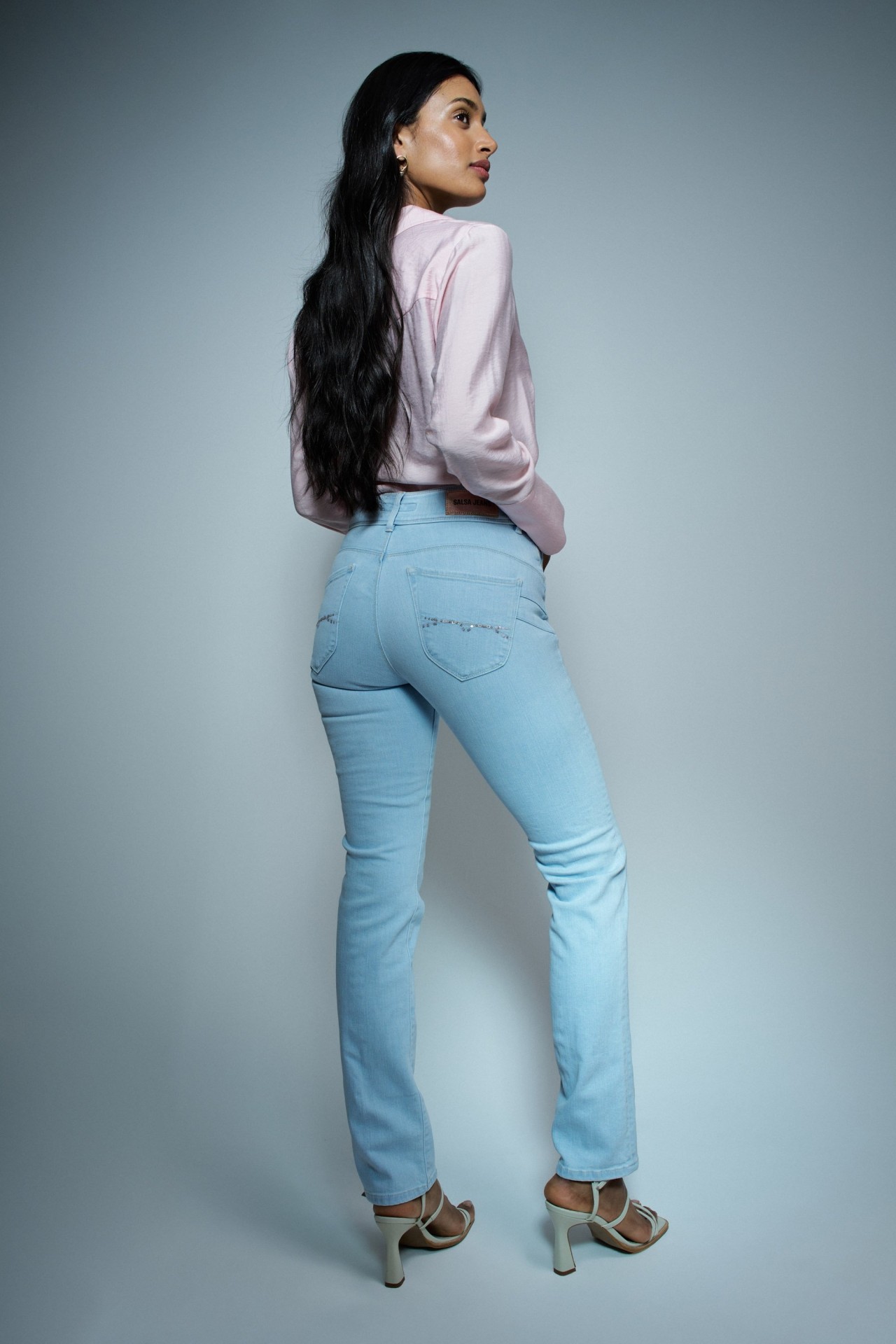 JEANS SECRET PUSH IN CROPPED SLIM