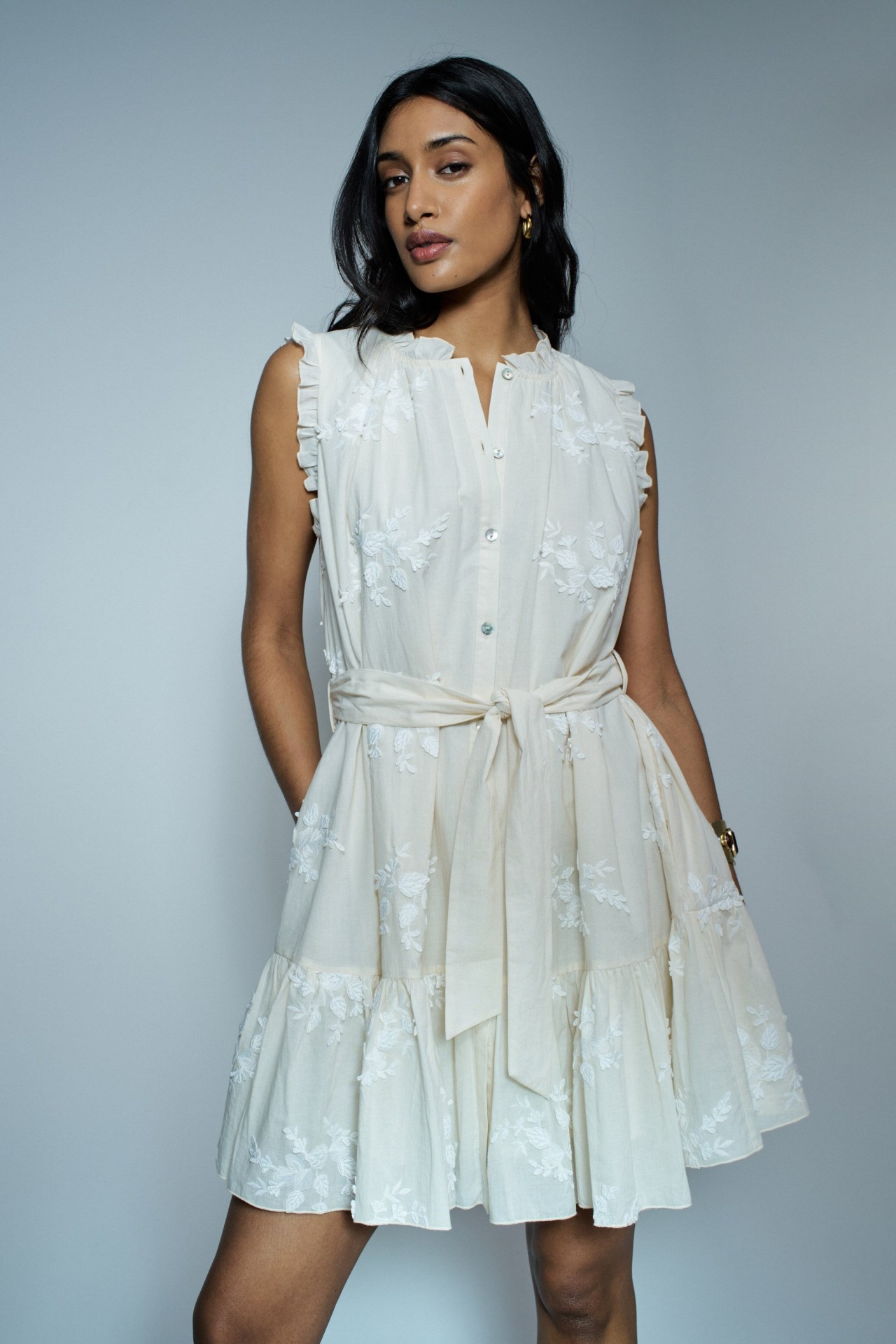 ROBE CHEMISIER AVEC BRODERIE FLORALE