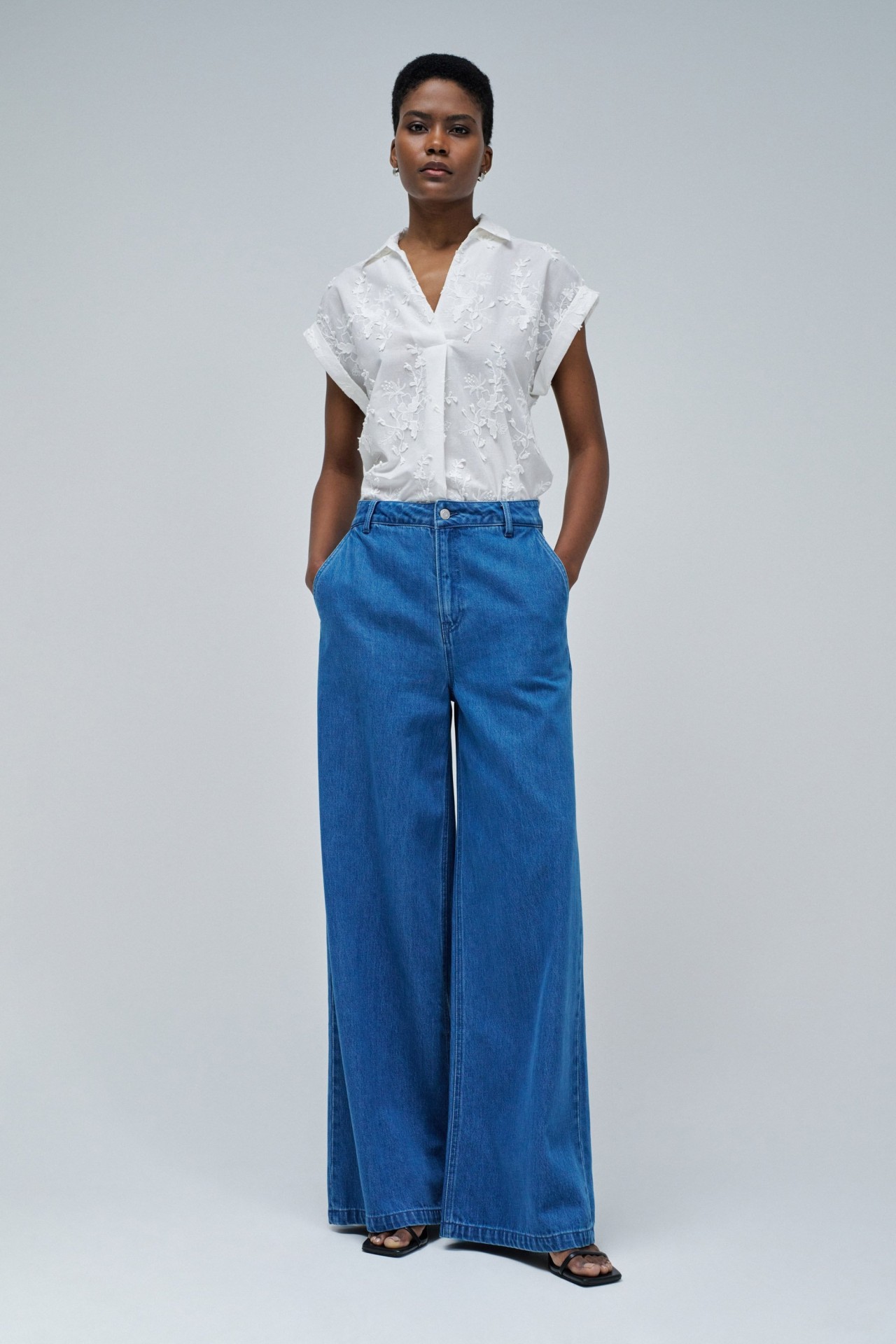 TOP WITH FLORAL EMBROIDERY