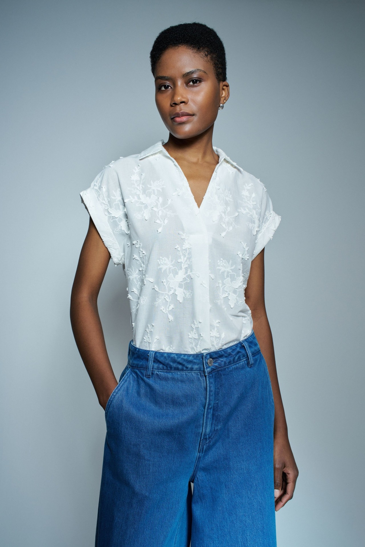 TOP WITH FLORAL EMBROIDERY