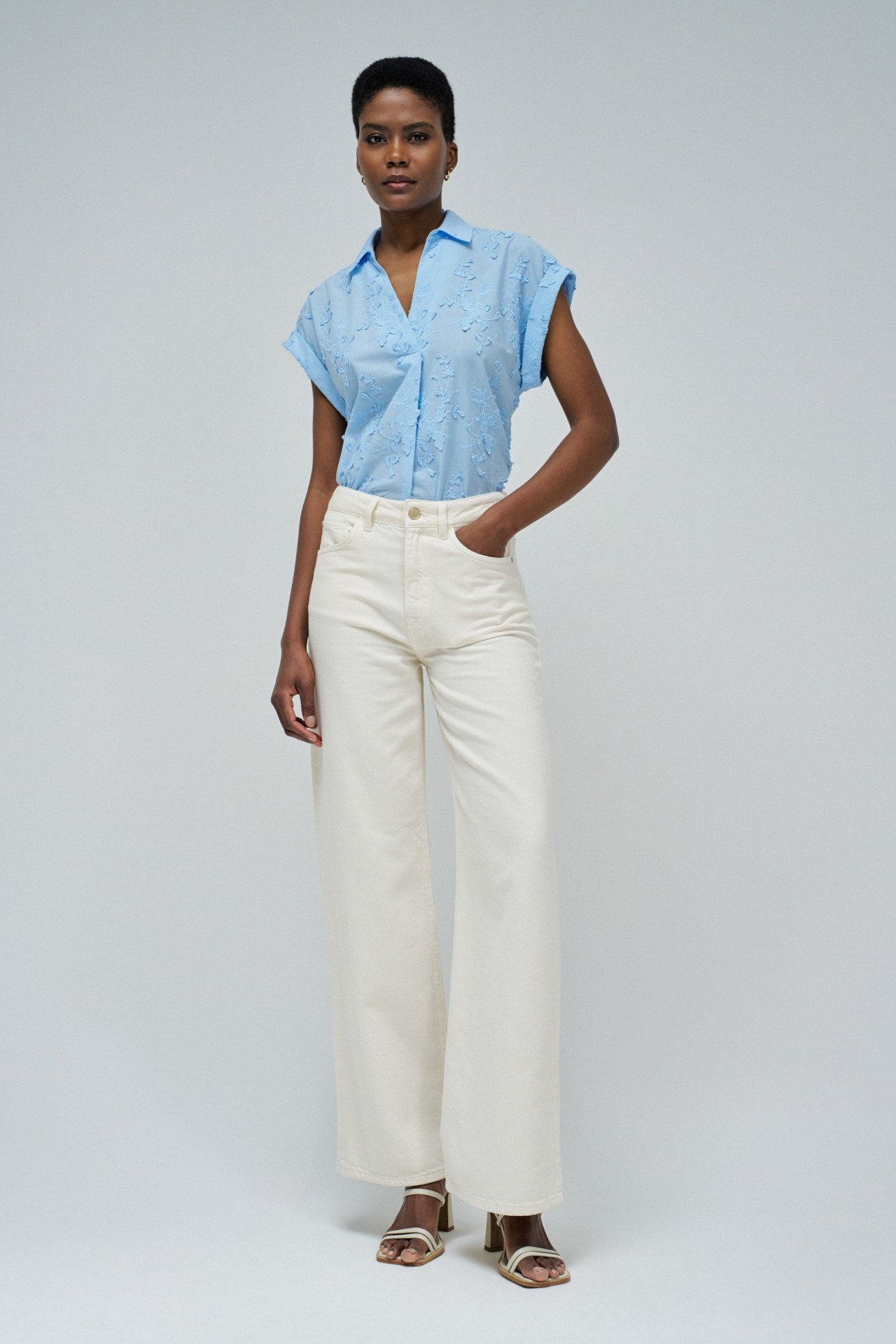 TOP WITH FLORAL EMBROIDERY