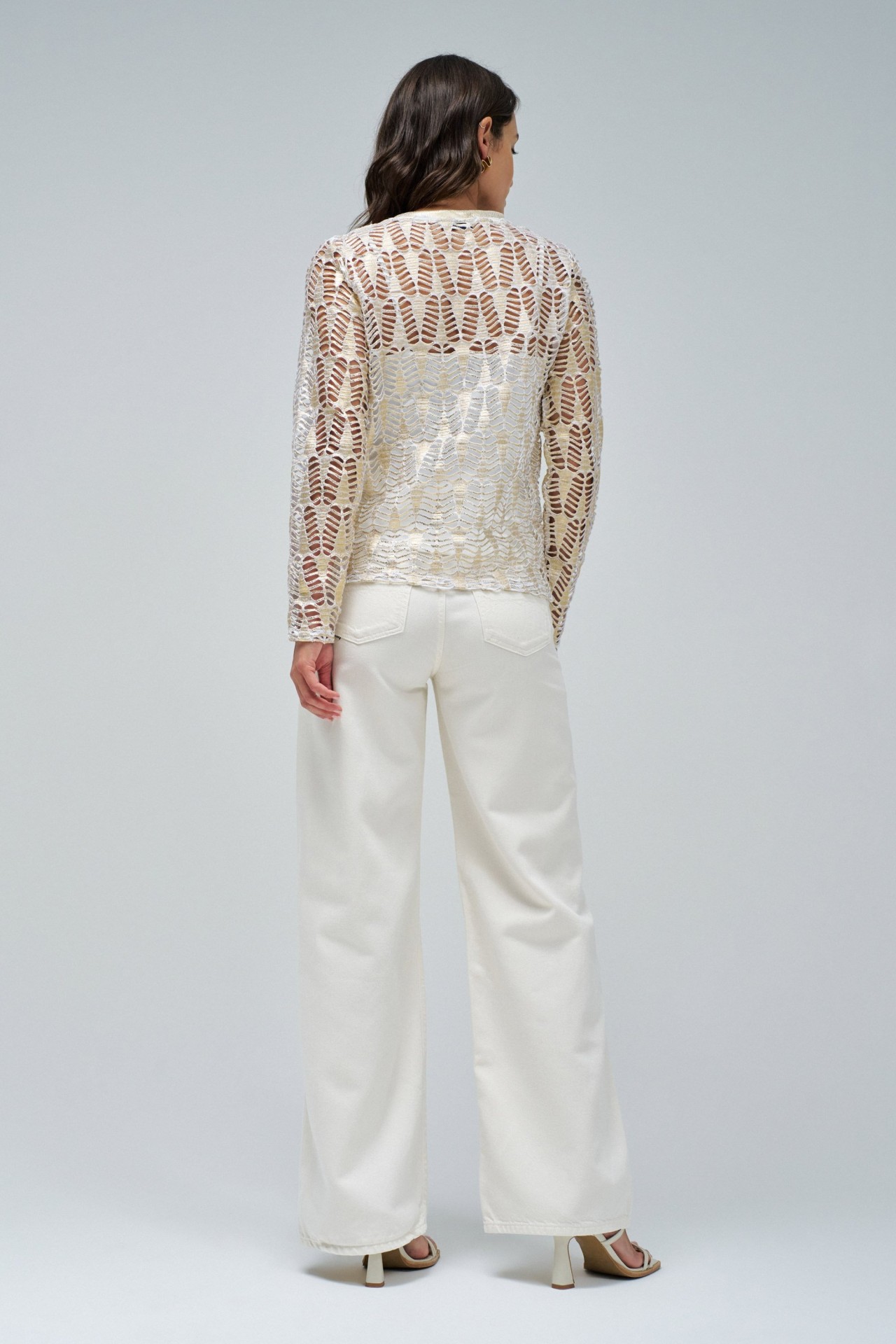 CAMISOLA COM BRILHO DOURADO