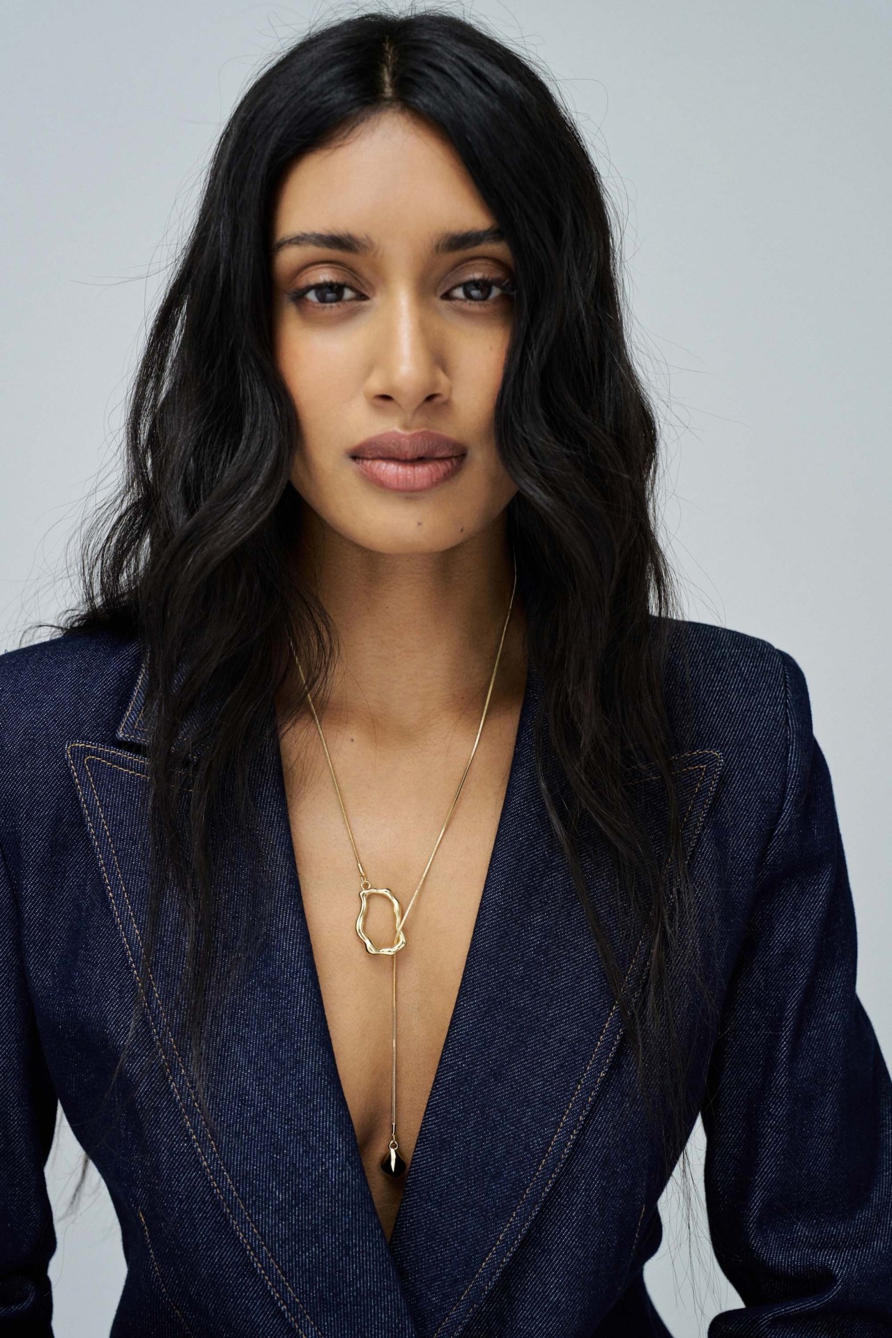 COLLIER AVEC PENDENTIF LCHE