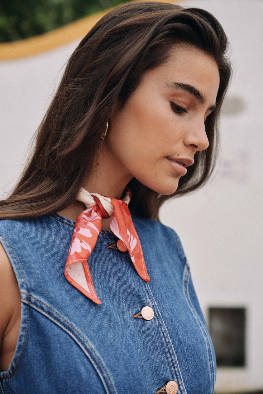 DREIECKSTUCH MIT MUSTER