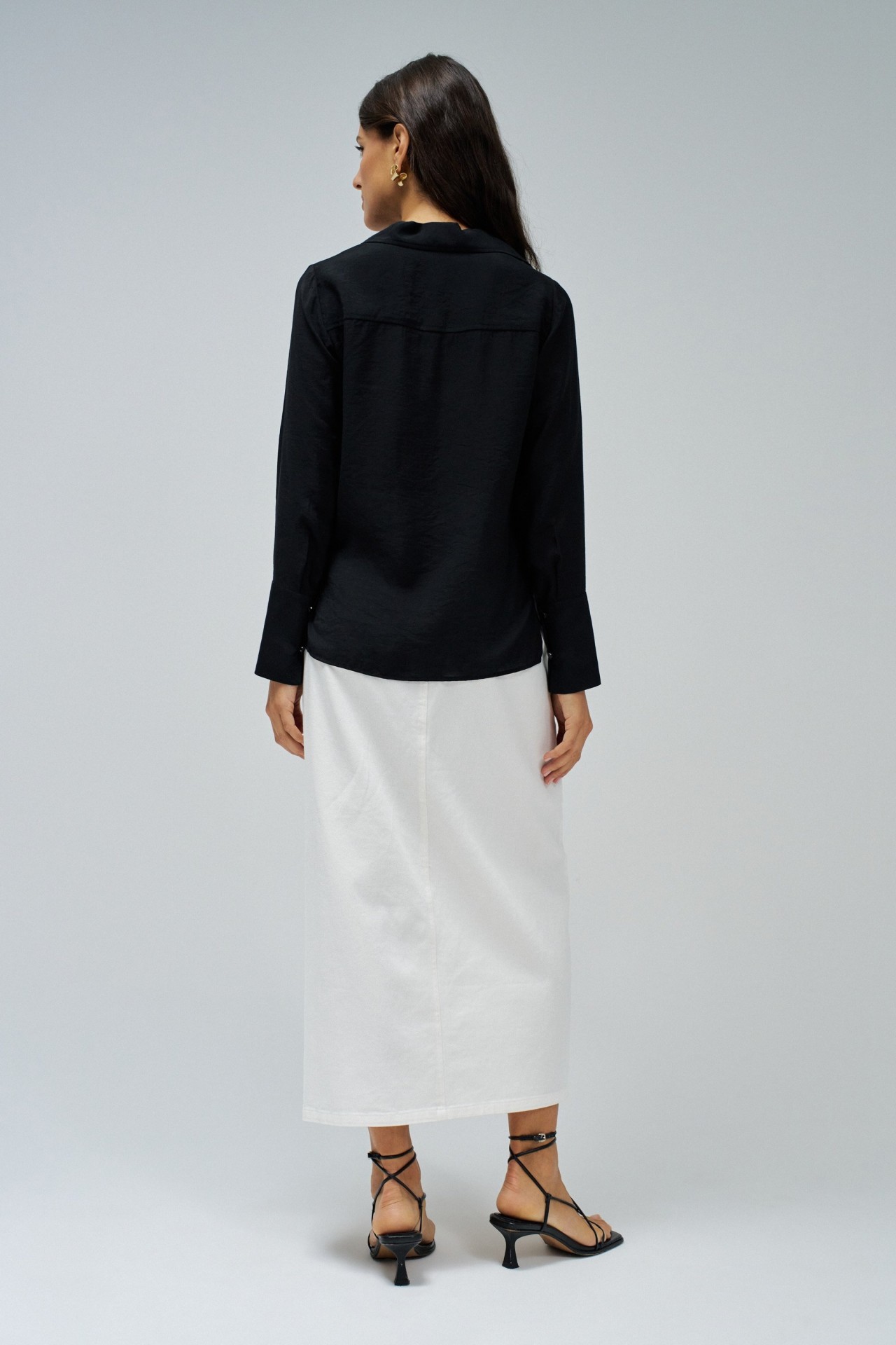 PLAIN FLOWING BLOUSE