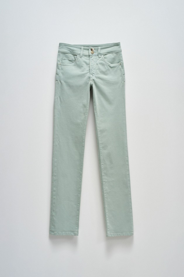 SECRET PUSH IN SLIM JEANS