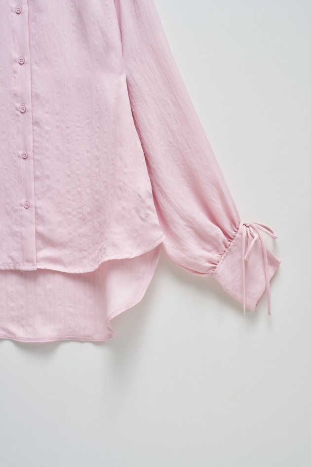 GESTREIFTES HEMD MIT AUSGESTELLTEM ÄRMEL