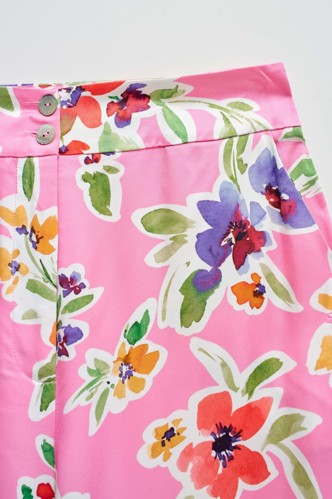 STRAIGHT TROUSERS IN FLORAL FABRIC