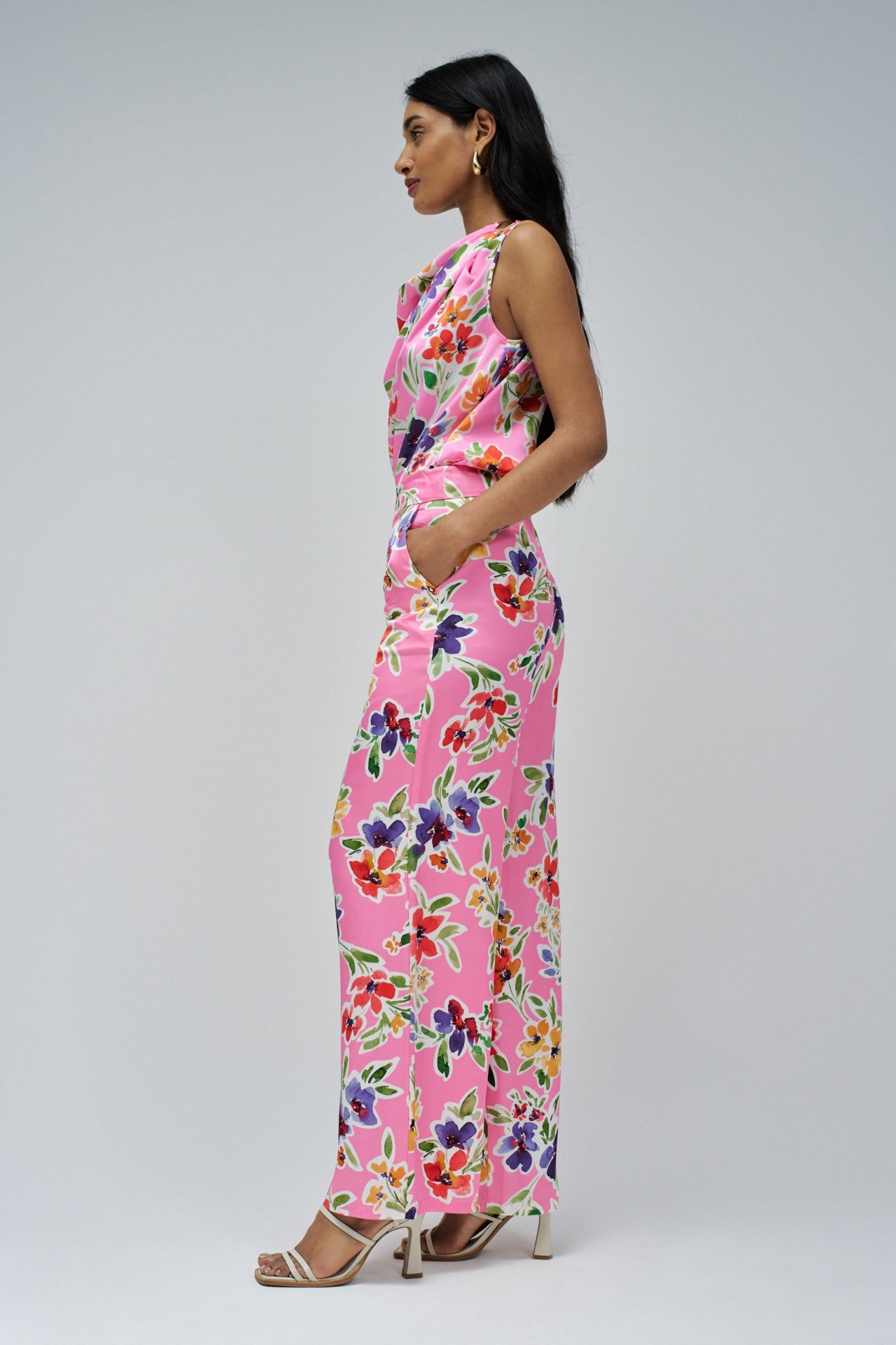 STRAIGHT TROUSERS IN FLORAL FABRIC