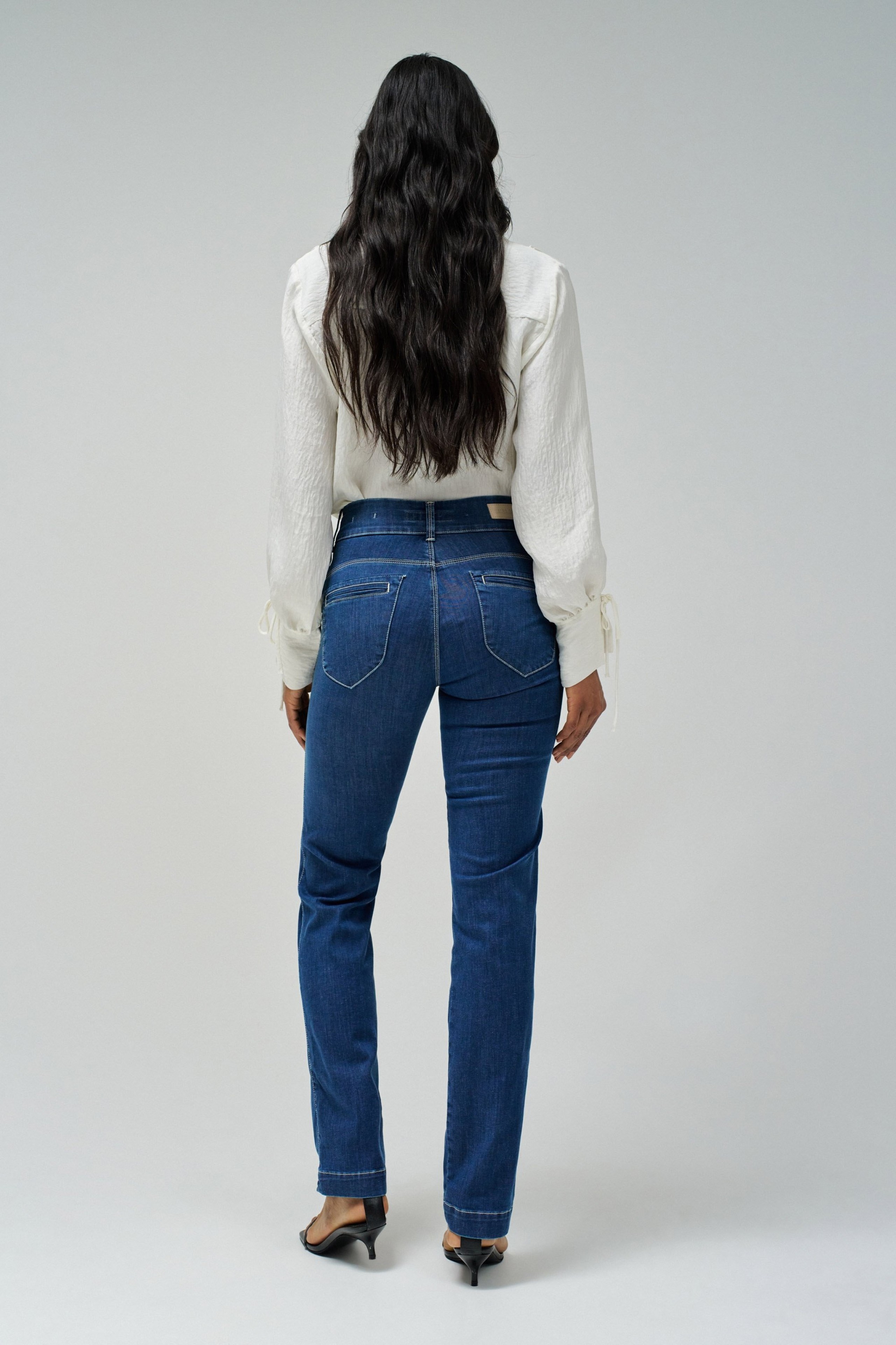 GEHEIMNIS CHINO PUSH IN STRAIGHT