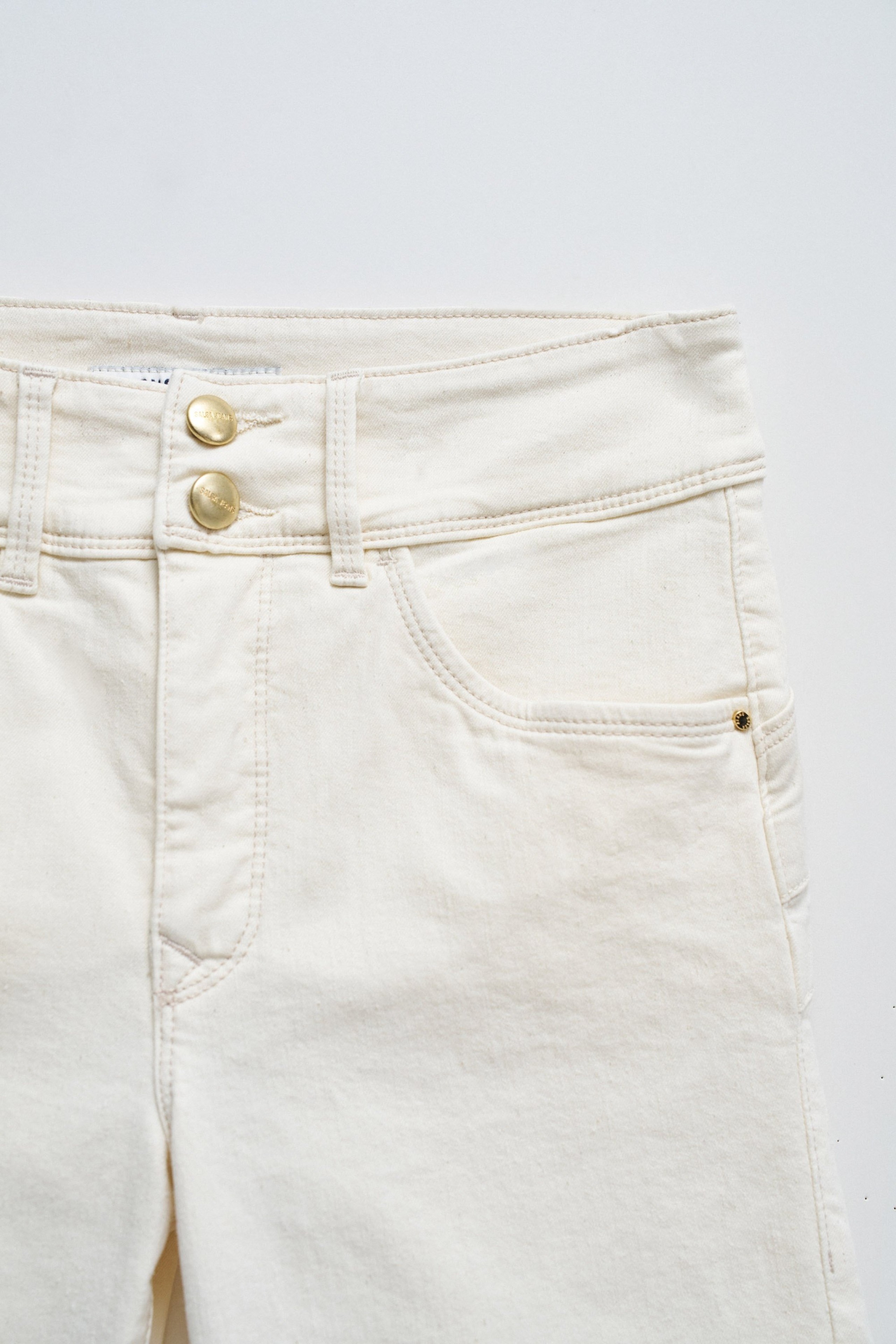 SECRET PUSH IN BERMUDA