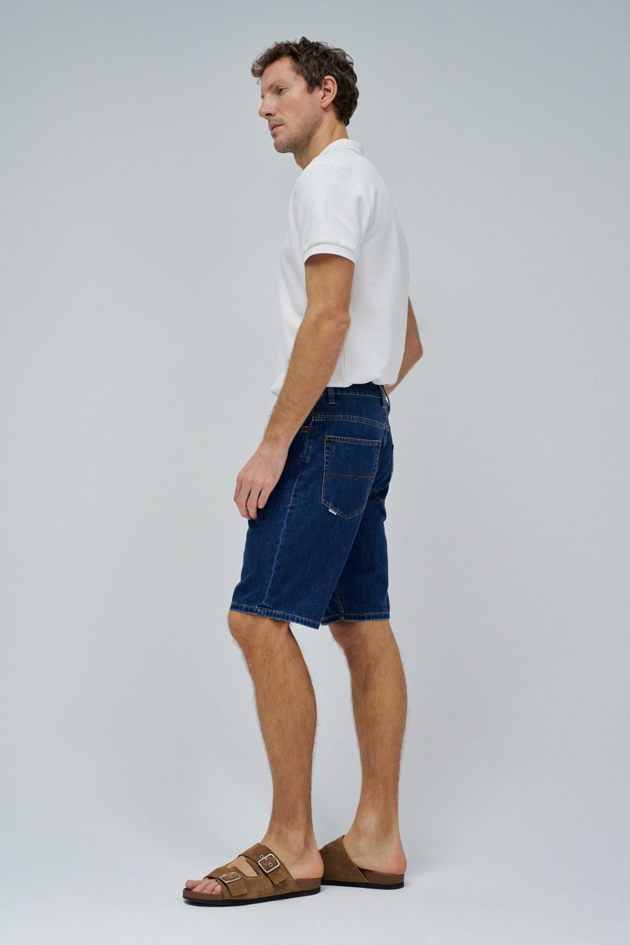 REGULAR FIT SHORTS