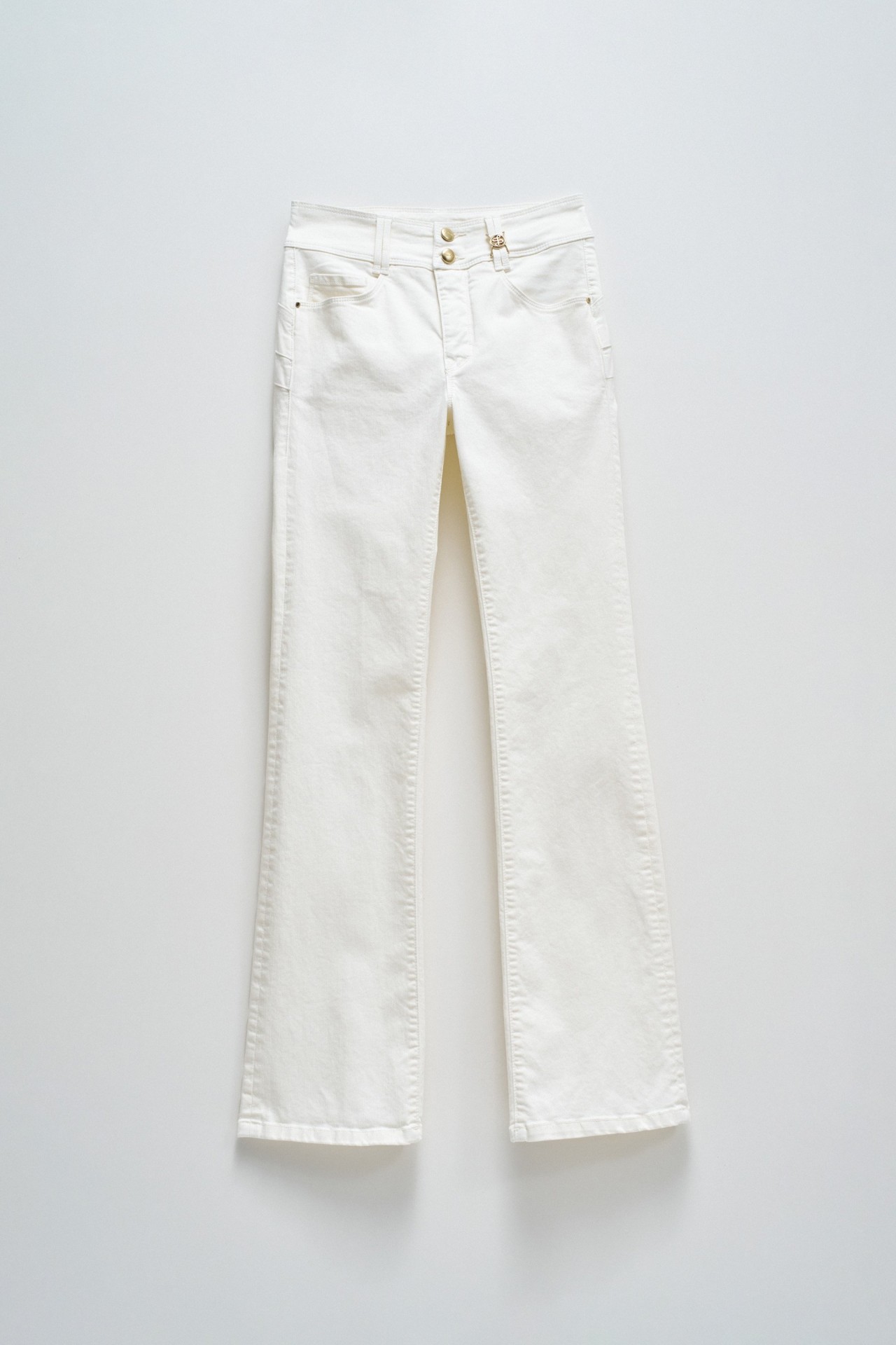 SECRET PUSH IN BOOTCUT JEANS