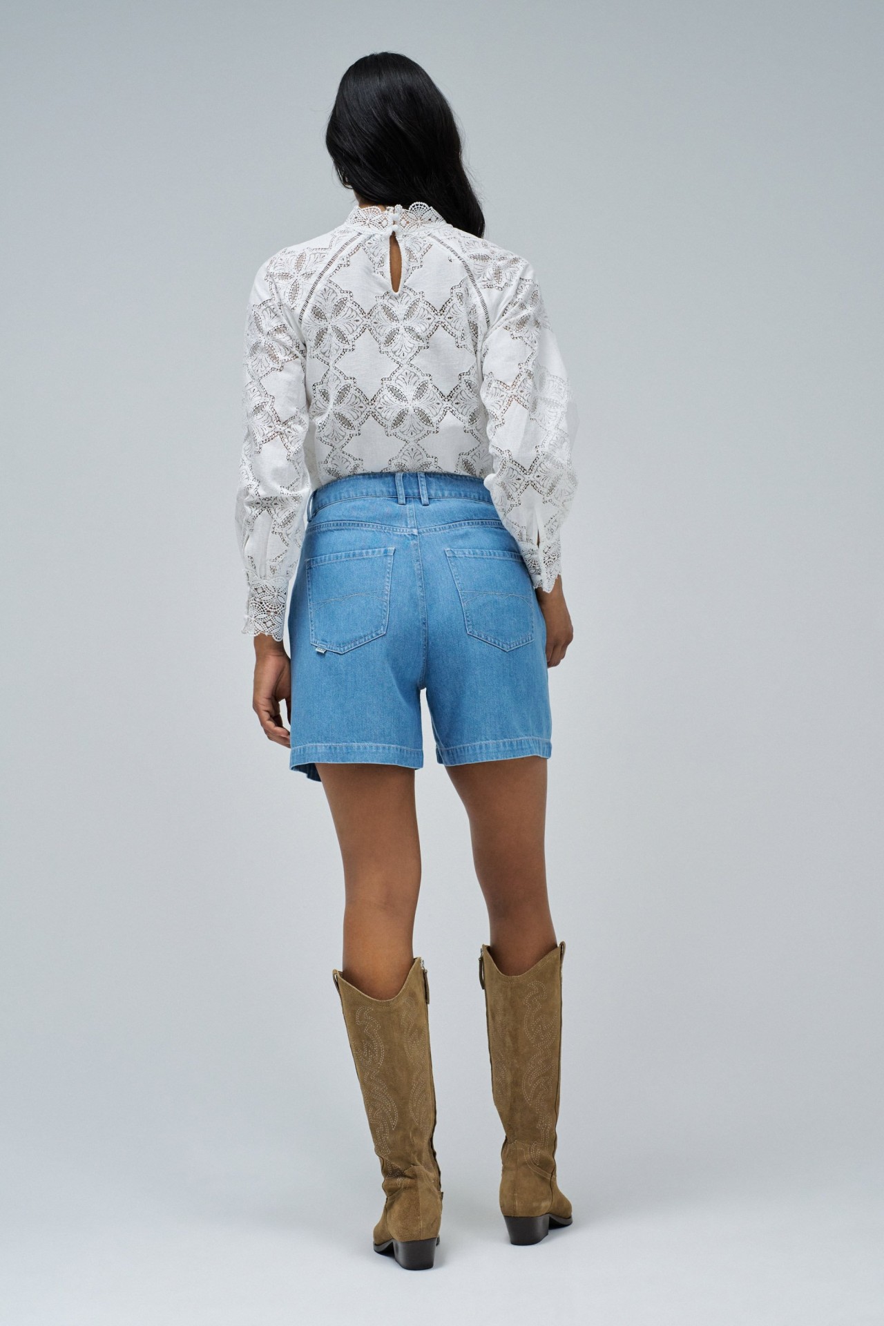 SHORTS EN LIGHTDENIM