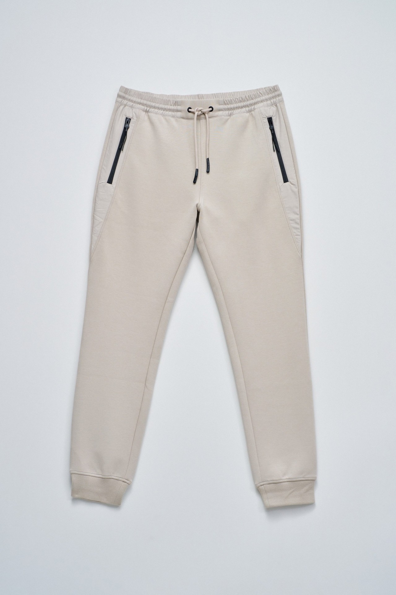 SLIM FIT JOGGERS HOSE AUS STRICKSTOFF