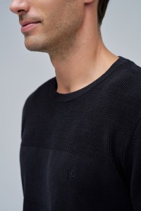 CAMISOLA TRICOTADA COM TEXTURA