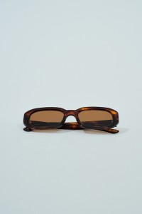 TRENDY SUNGLASSES