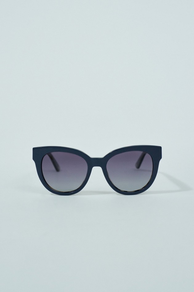 CLASSY SUNGLASSES