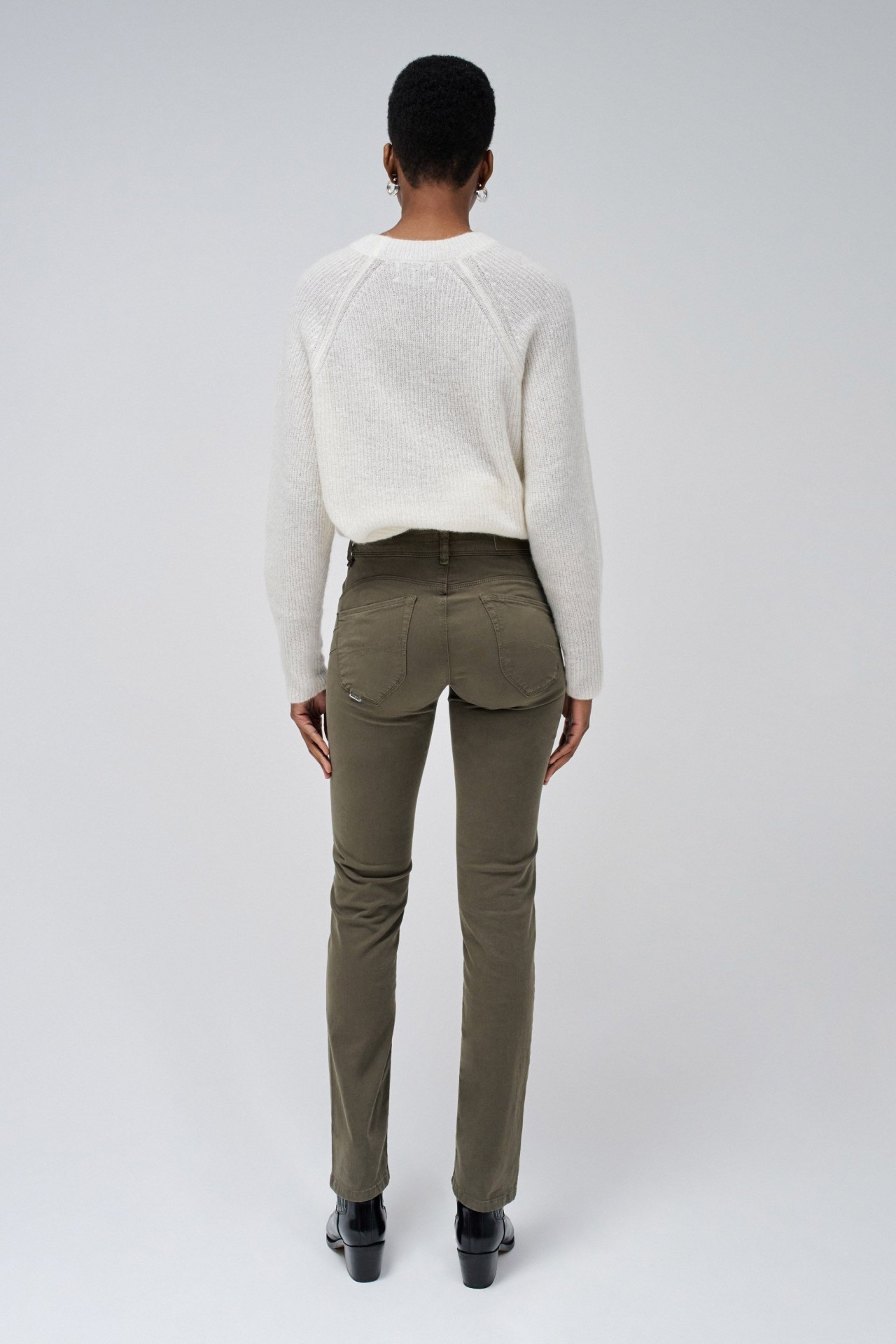 SECRET PUSH IN COLOUR JEANS