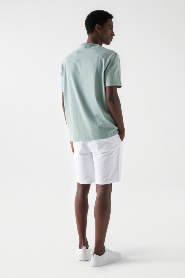 T-SHIRT AVEC DÉTAIL DE MARQUAGE BORDÉ