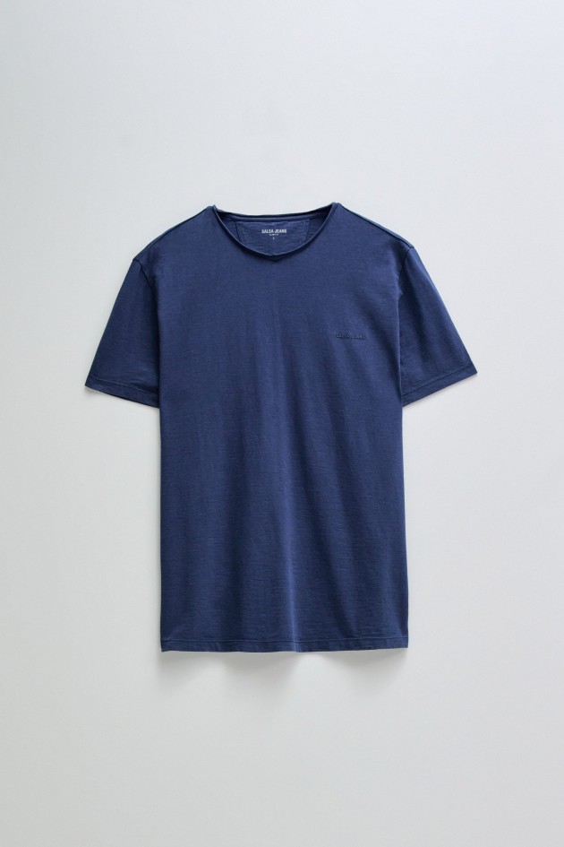 T-SHIRT MIT BRANDING