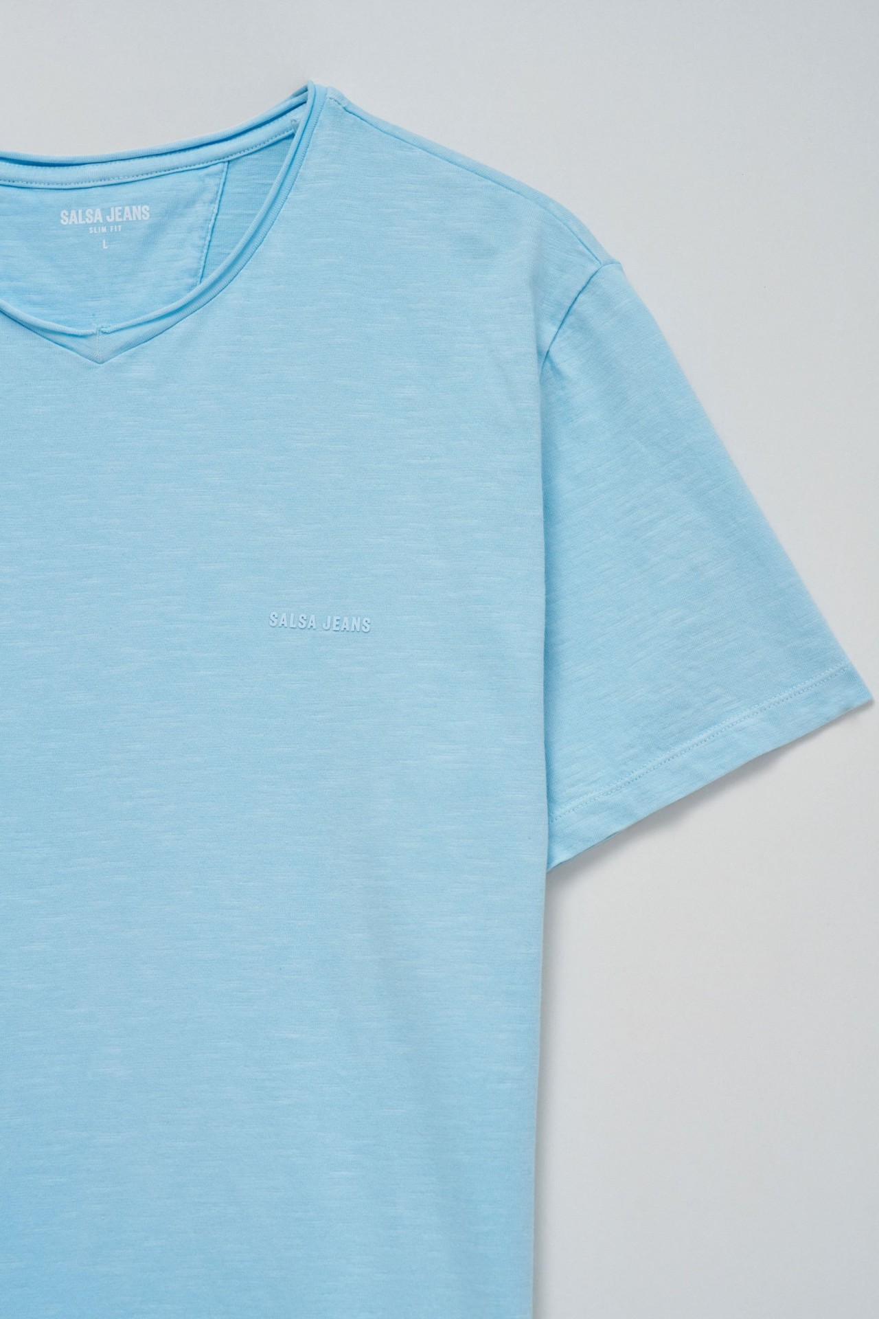 T-SHIRT WITH BRANDING