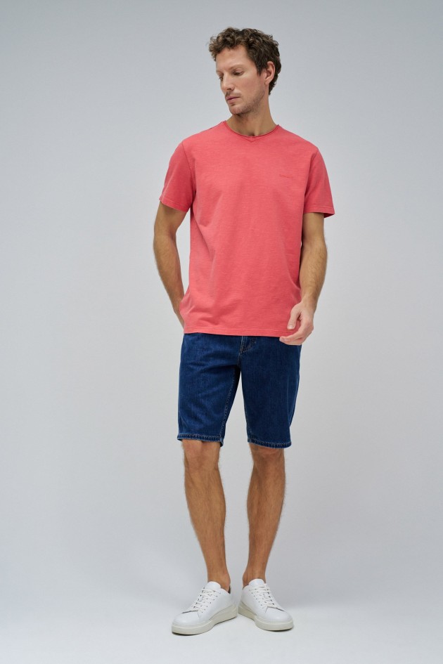 T-SHIRT WITH DYEING AND BRANDING