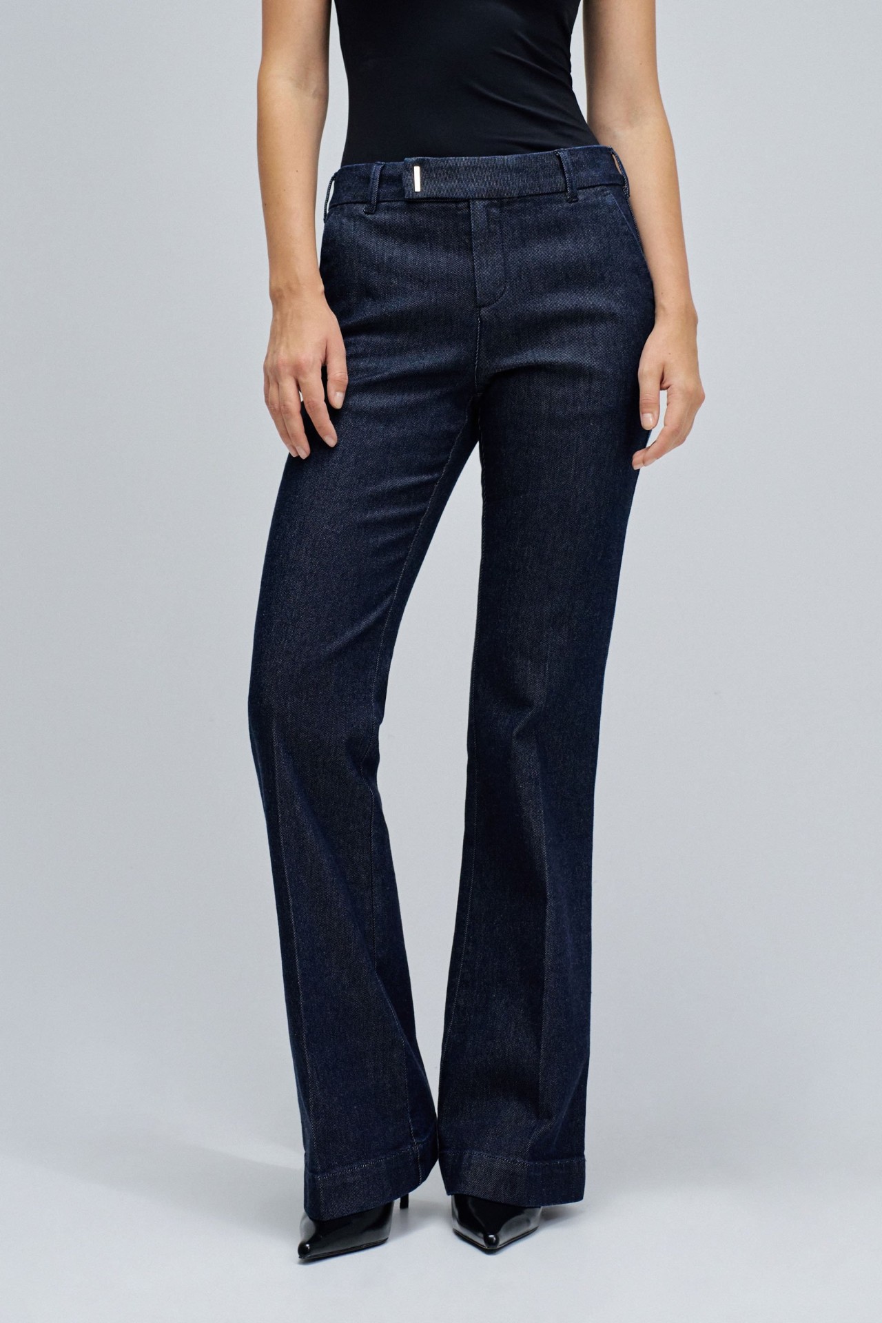 CHINO FLARE IN LIGHTDENIM TROUSERS