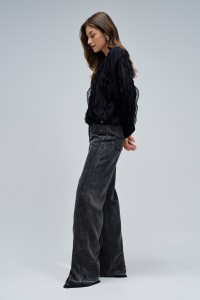RUFFLED BLOUSE