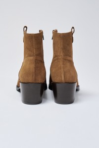 BOTAS EM PELE