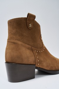 BOTAS EM PELE
