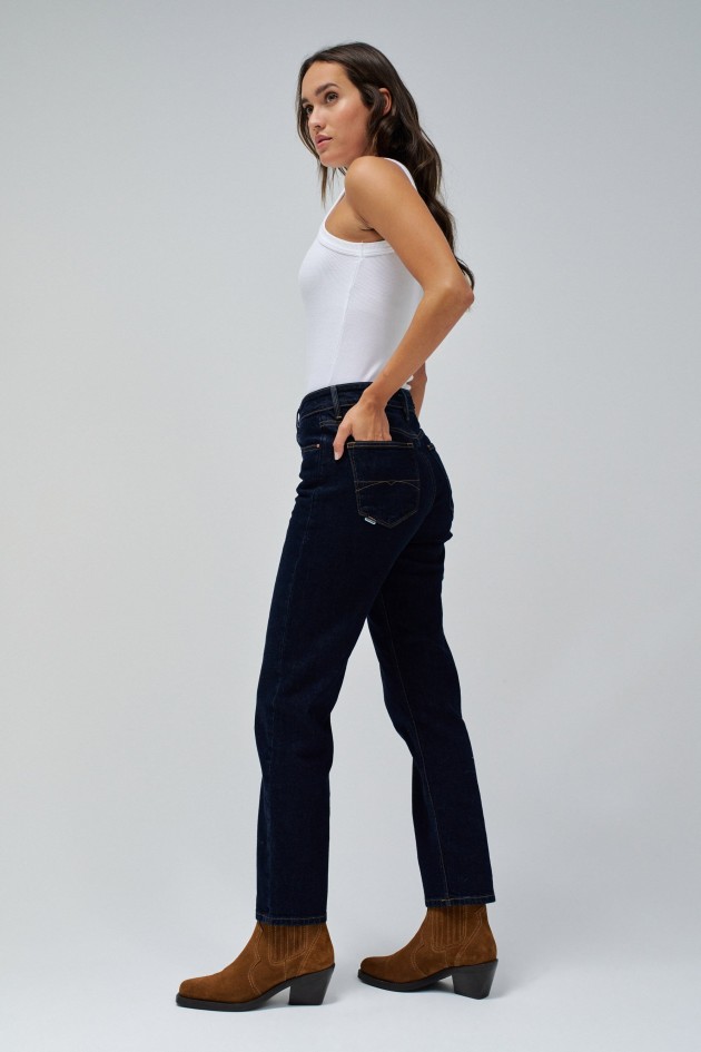 TRUE CROPPED SLIM JEANS