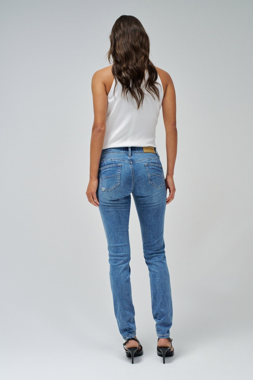 WONDER PUSH UP SKINNY JEANS