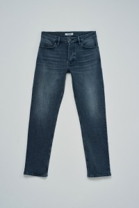 REGULAR FIT JEANS