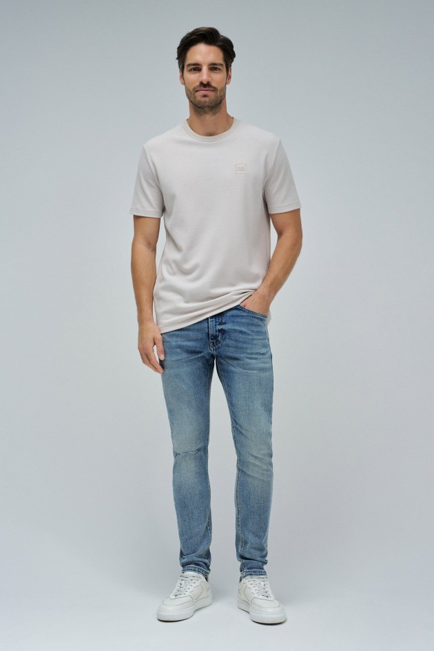 SKINNY FIT JEANS