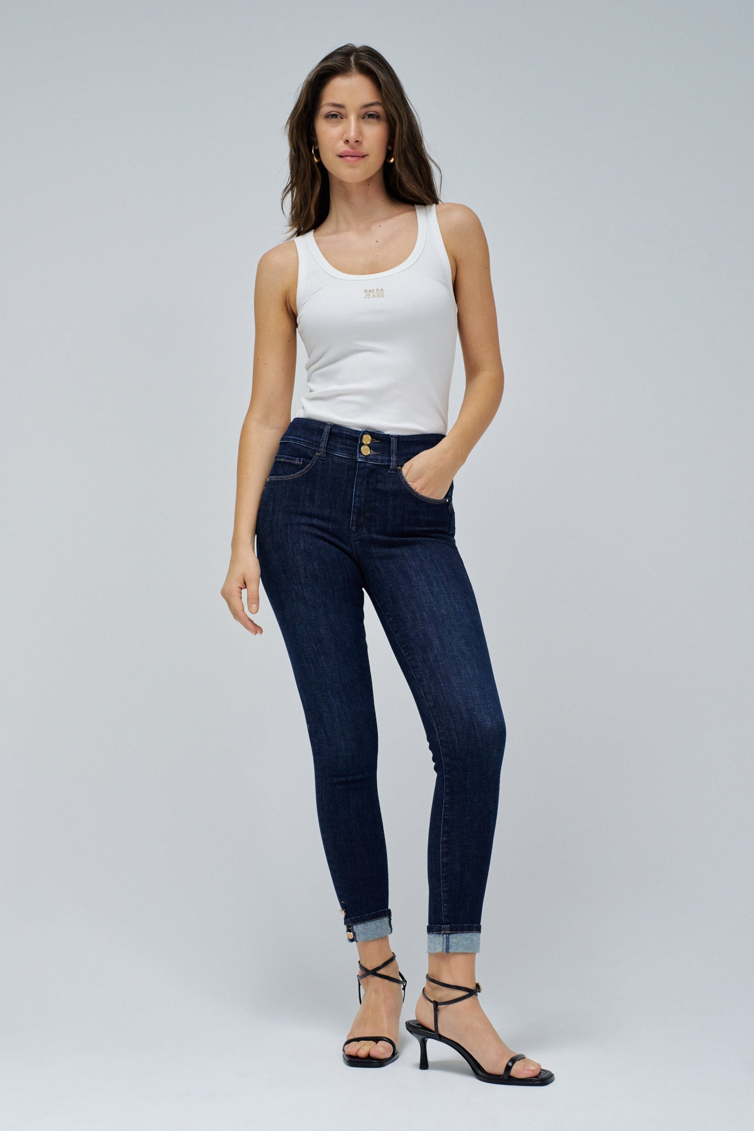 SECRET PUSH IN SKINNY JEANS