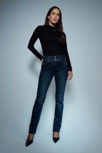 SECRET PUSH IN SLIM JEANS