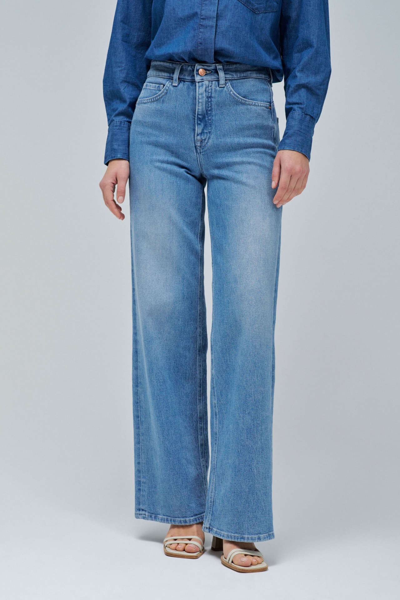 FAITH PUSH IN WIDE JEANS
