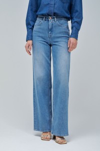 FAITH PUSH IN WIDE JEANS