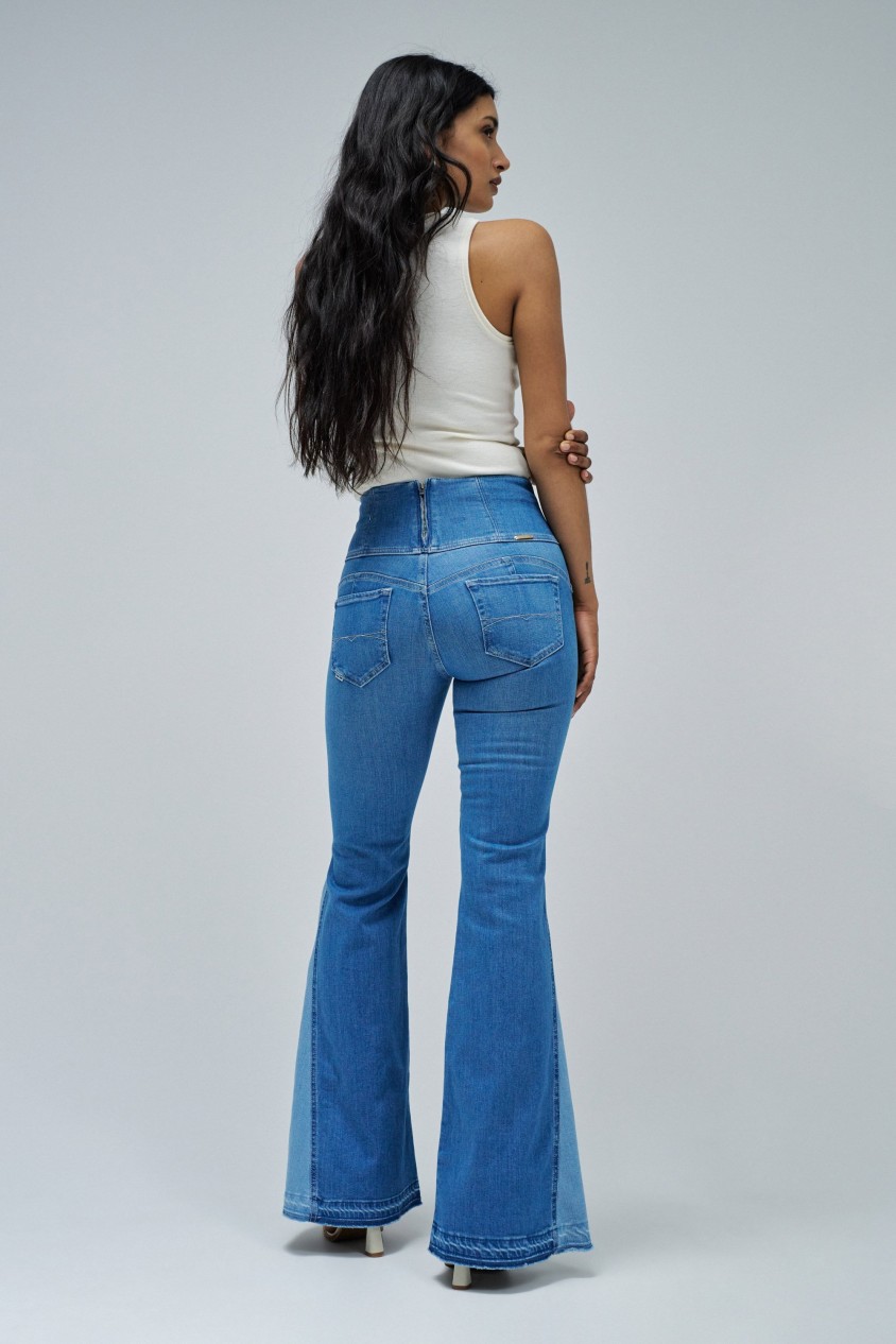 DIVA FAITH PUSH IN FLARE JEANS