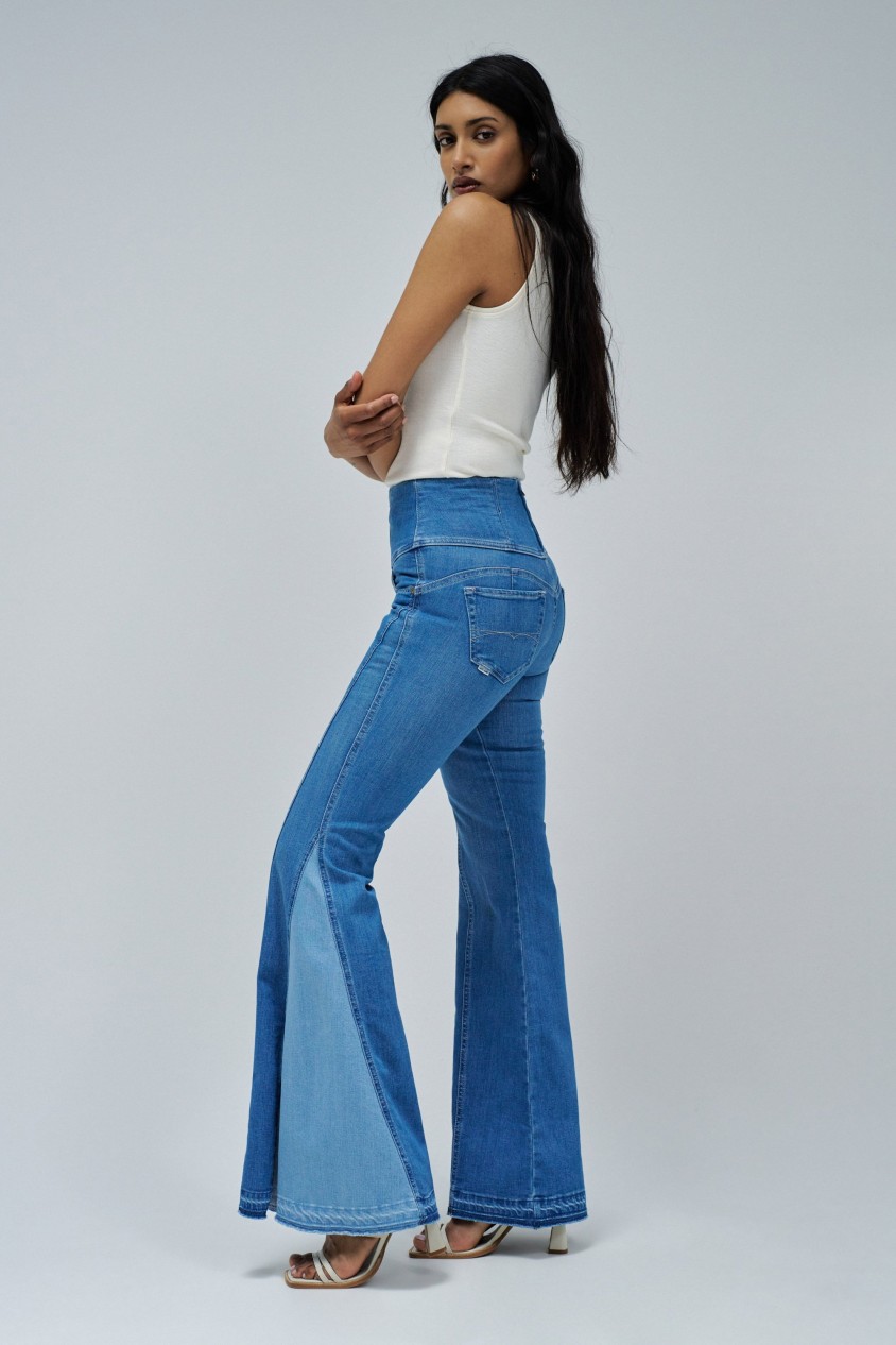DIVA FAITH PUSH IN FLARE JEANS