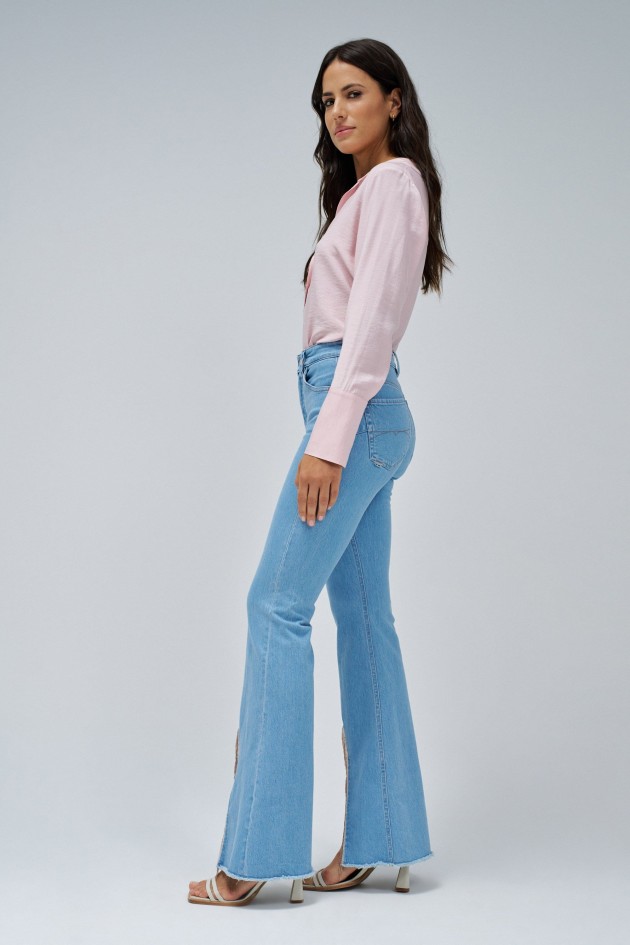 FAITH PUSH IN FLARE JEANS