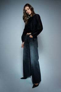 LOW RISE WIDE JEANS
