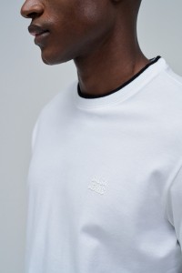 T-SHIRT SLIM FIT COM BRANDING