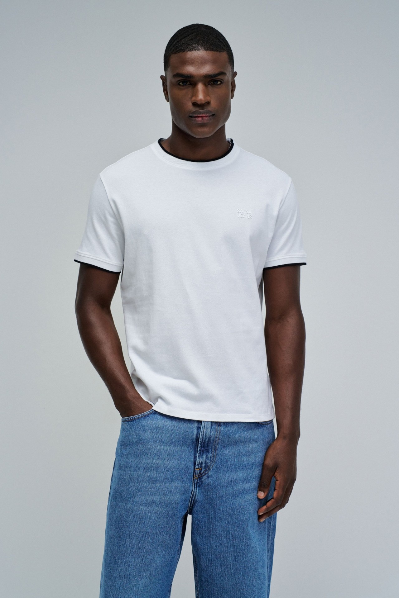 T-SHIRT SLIM FIT COM BRANDING