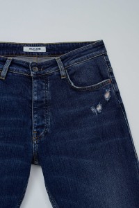 REGULAR FIT JEANS
