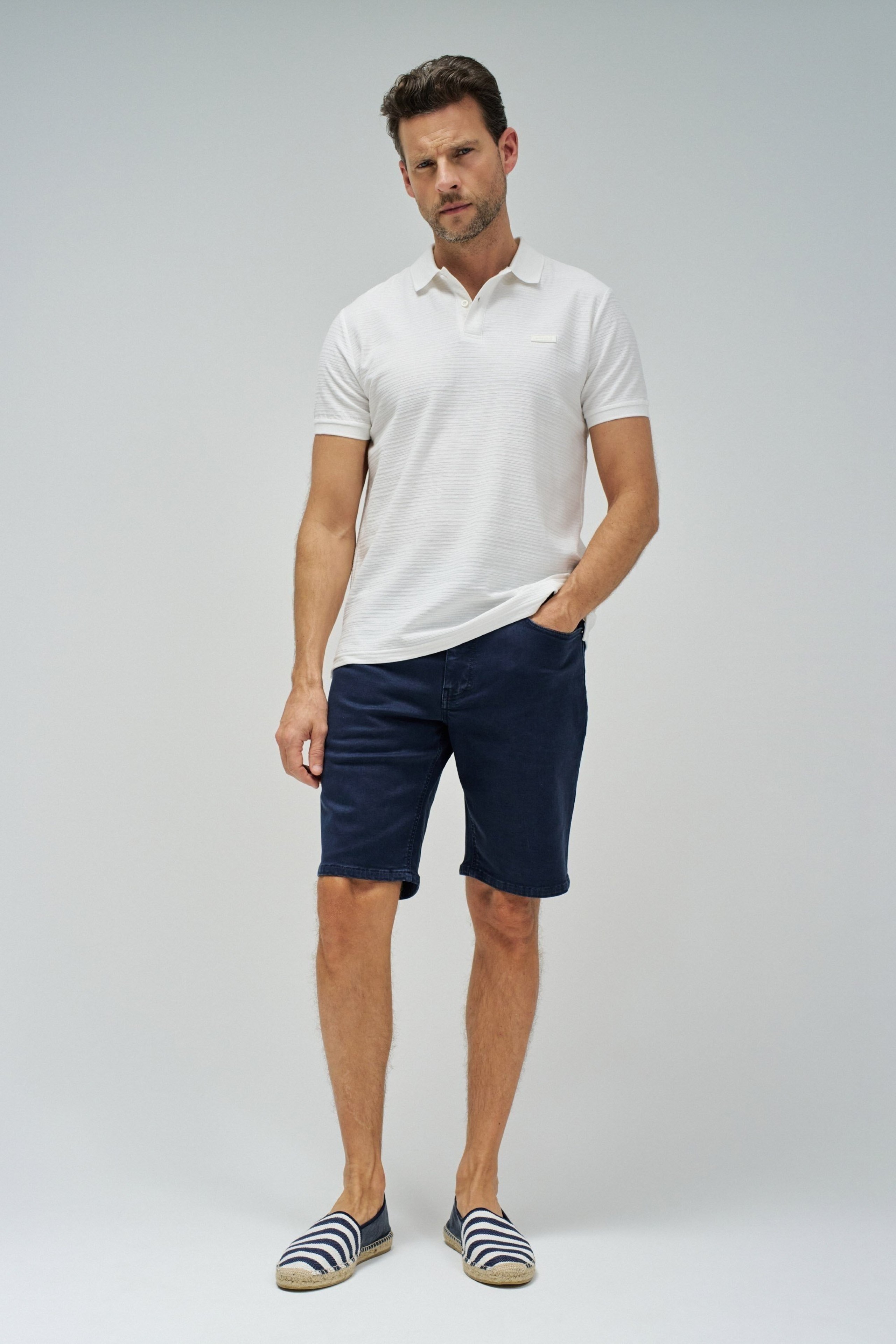 REGULAR S-ACTIV SHORTS WITH DRAWSTRING