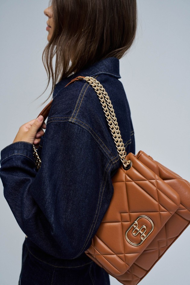 PADDED BAG LEATHER EFFECT