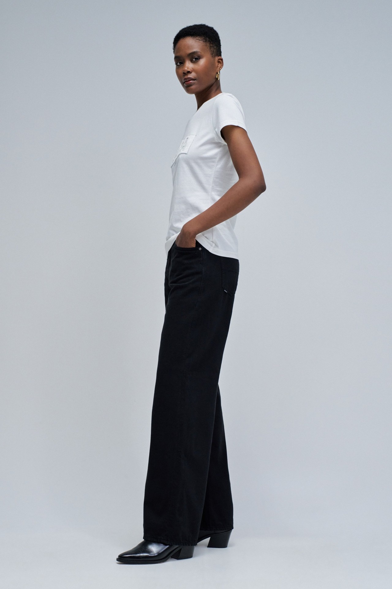 T-SHIRT AVEC BRANDING