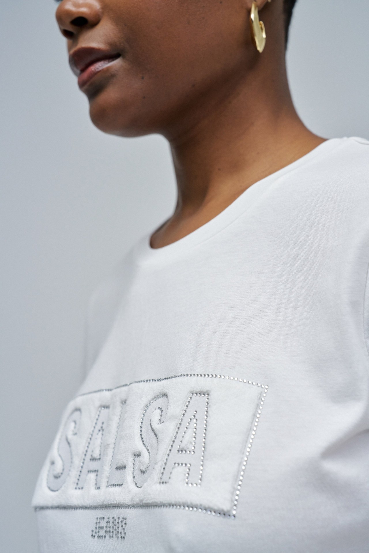 T-SHIRT AVEC BRANDING